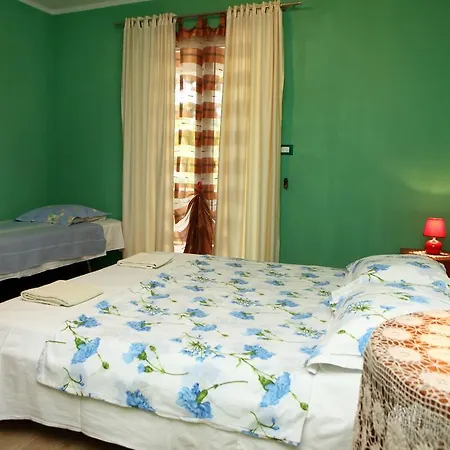 Silvana St Apartment *