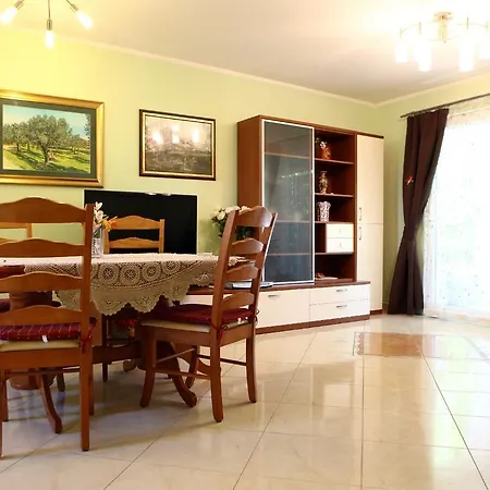 Apartment Silvana St *
